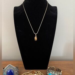 Elegant Silver Necklace with Gold Pendant